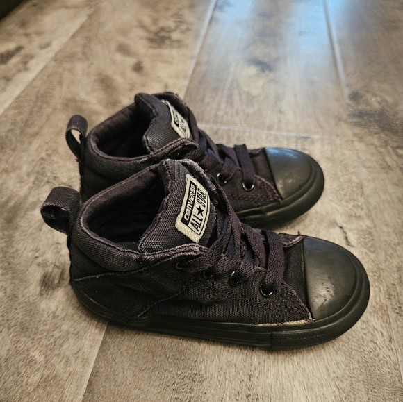 Converse high top toddler shoes - Picture 2 of 9